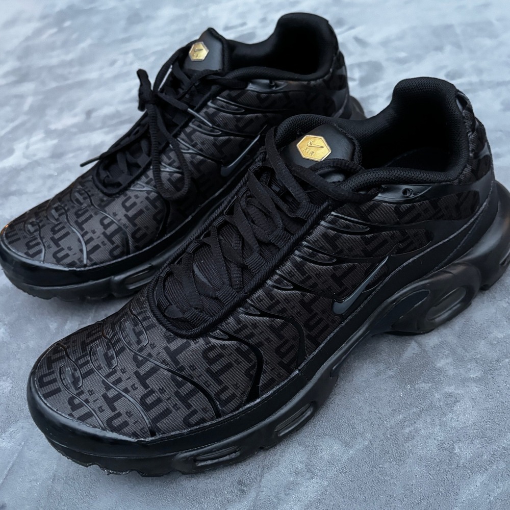 Nike Air Max Plus Size 11 TN Logo Repeat Black DD9609-001 Running Shoes